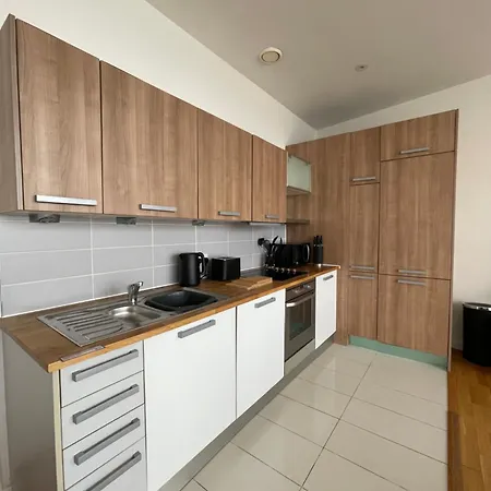 Modern Luxury In Manchester Exterior photo