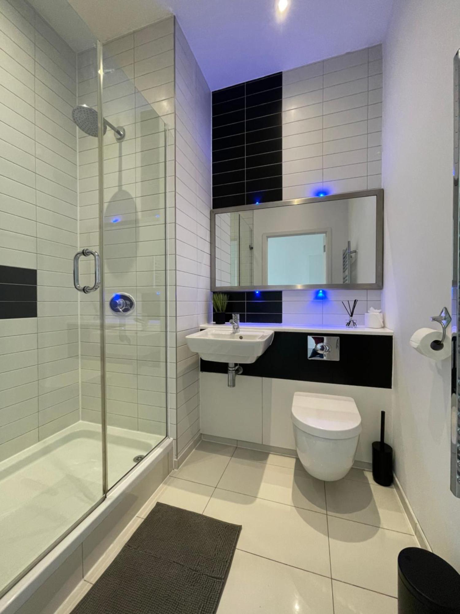 Modern Luxury In Apartment Manchester